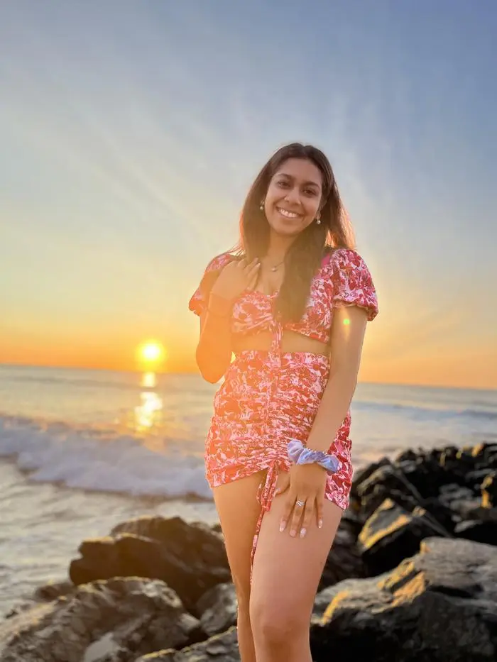 Aesha Mehta-美图1